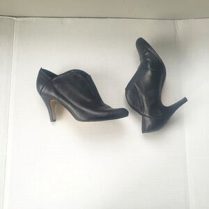 ADRIENNE VITTADINI BOOTIE STYLE HEEL SHOE BLACK LEATHER SIZE 8M